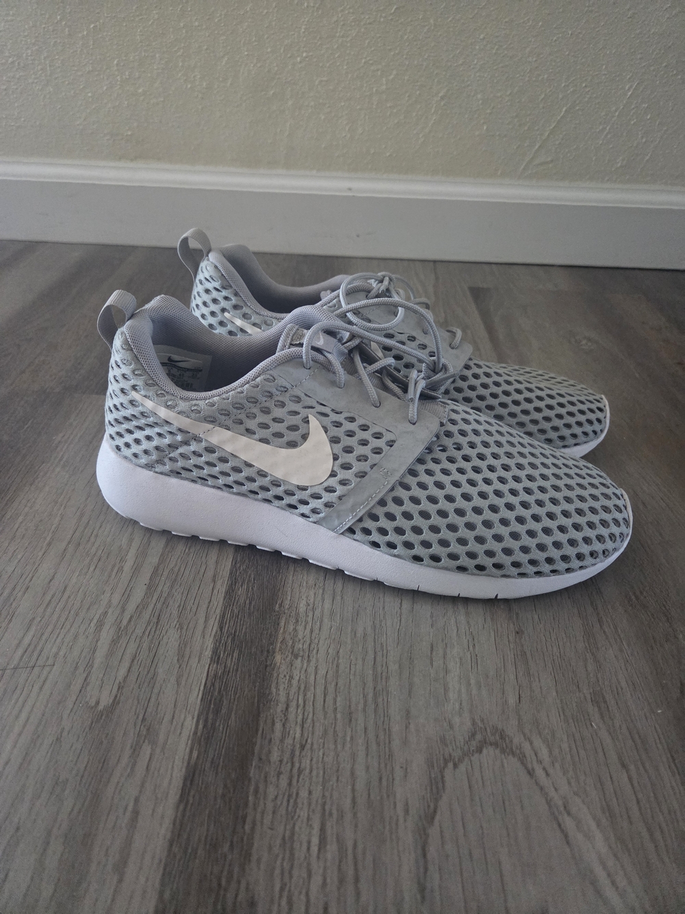 NIKE  ROSHE ONE FLIGHT WEIGHT GS SHOES KIDS'S YOUTH  SIZE 7Y (Women's 8.5)
